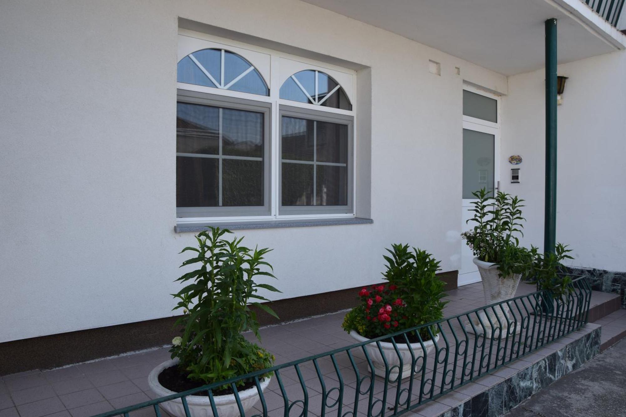 Appartmenthaus Rosenhof Podersdorf am See Exterior photo